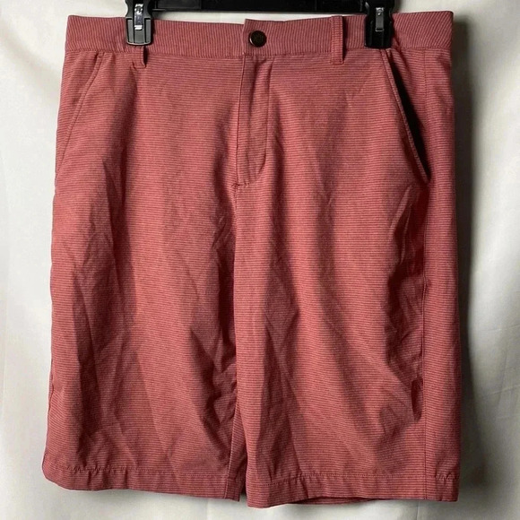 PUMA MENS SHORTS SIZE 32 RED PIN STRIPE GOOD CLEAN CONDITION - Picture 2 of 12